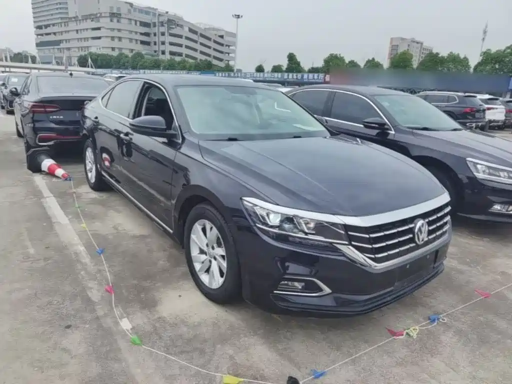 Фото 4 - Volkswagen Passat