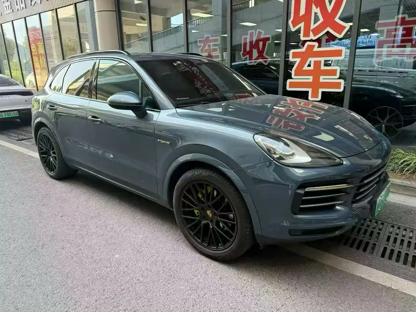 صورة 3 - Porsche Cayenne New Energy