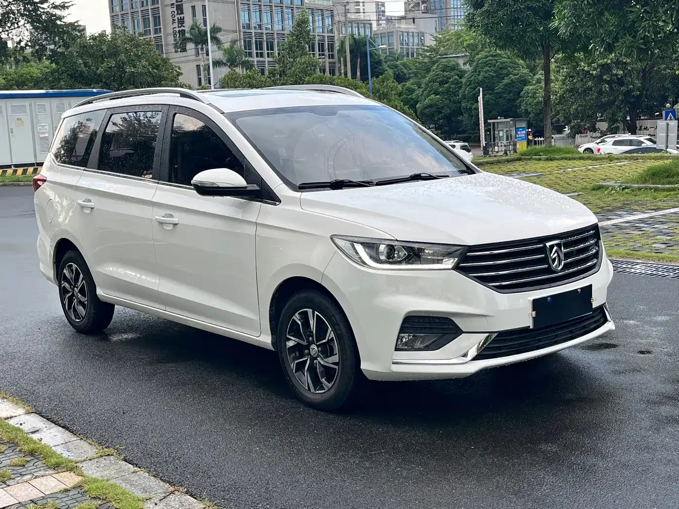Baojun 360 2019 2018 1.5L Manual Luxury Model China V