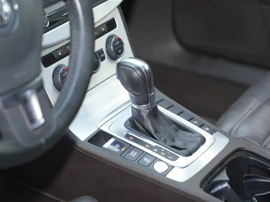 Volkswagen FAW-Volkswagen CC 2018 1.8TSI Luxury фото 14
