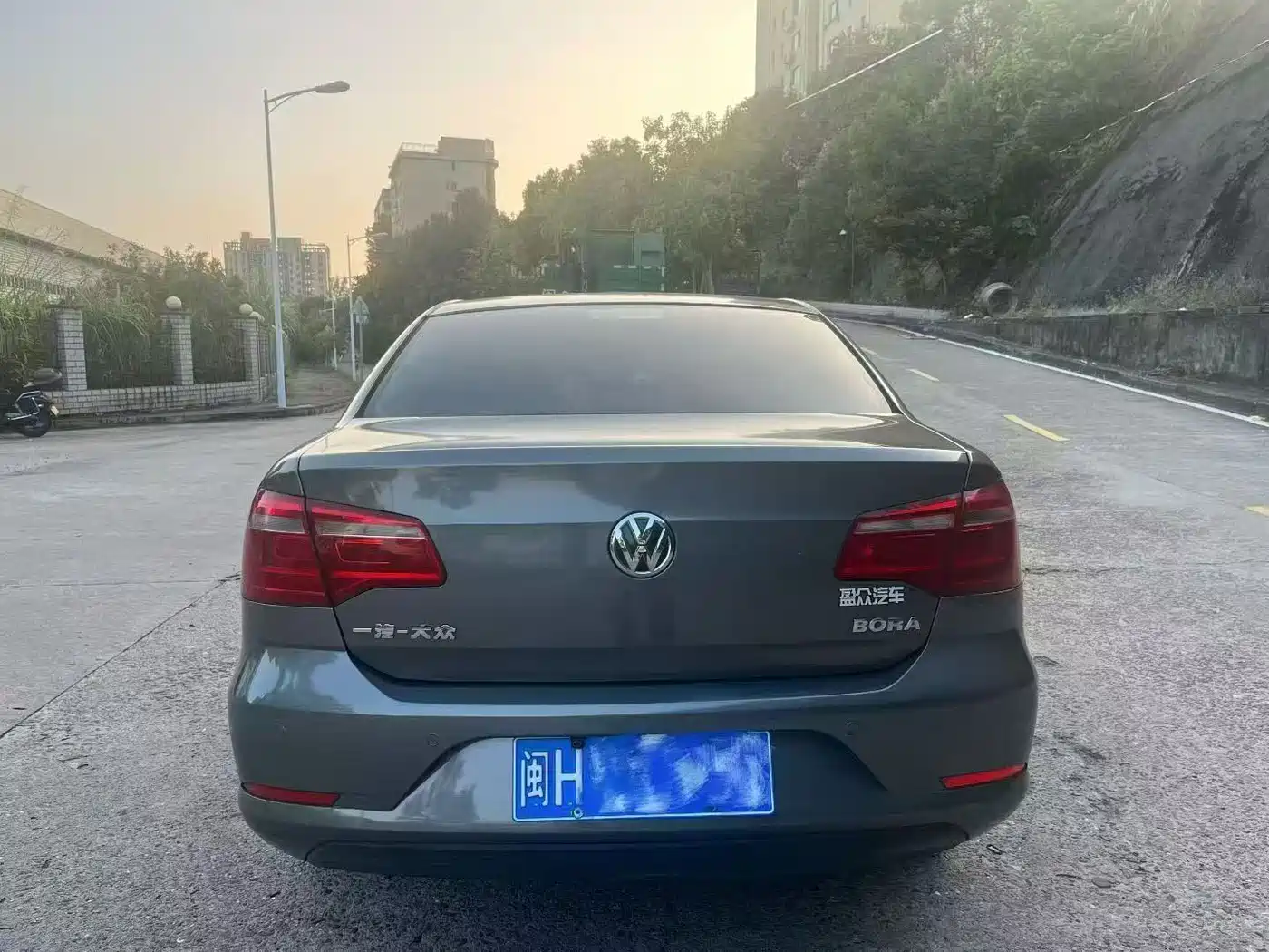 Volkswagen Bora 2013 1.6L Automatic Comfort Model фото 4
