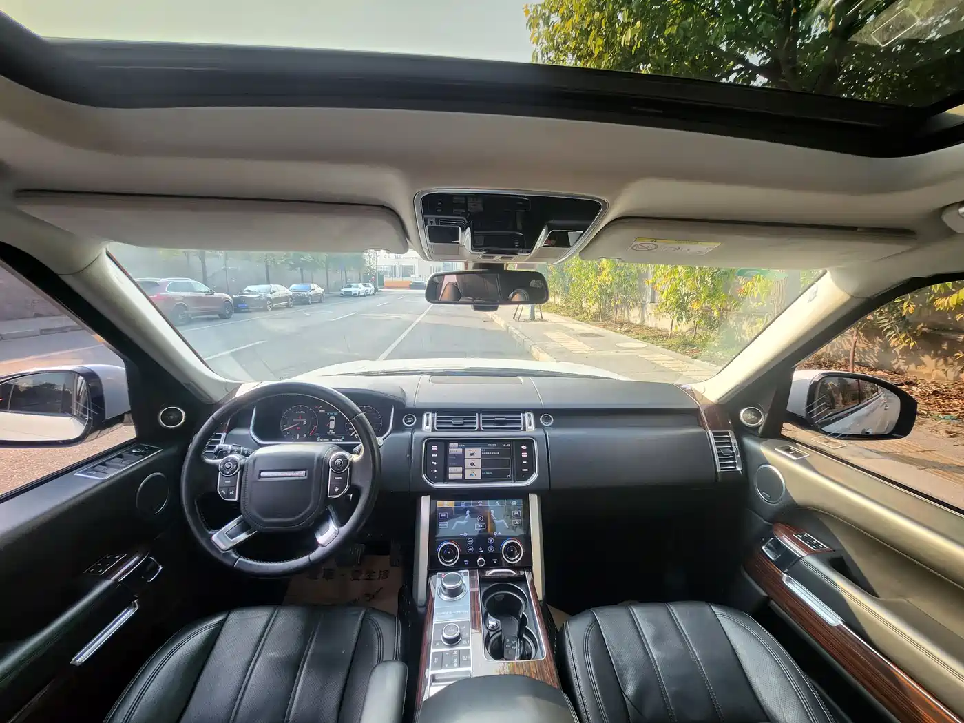 Land Rover Range Rover 2013 NA 5.0 V8 Vogue SE фото 12