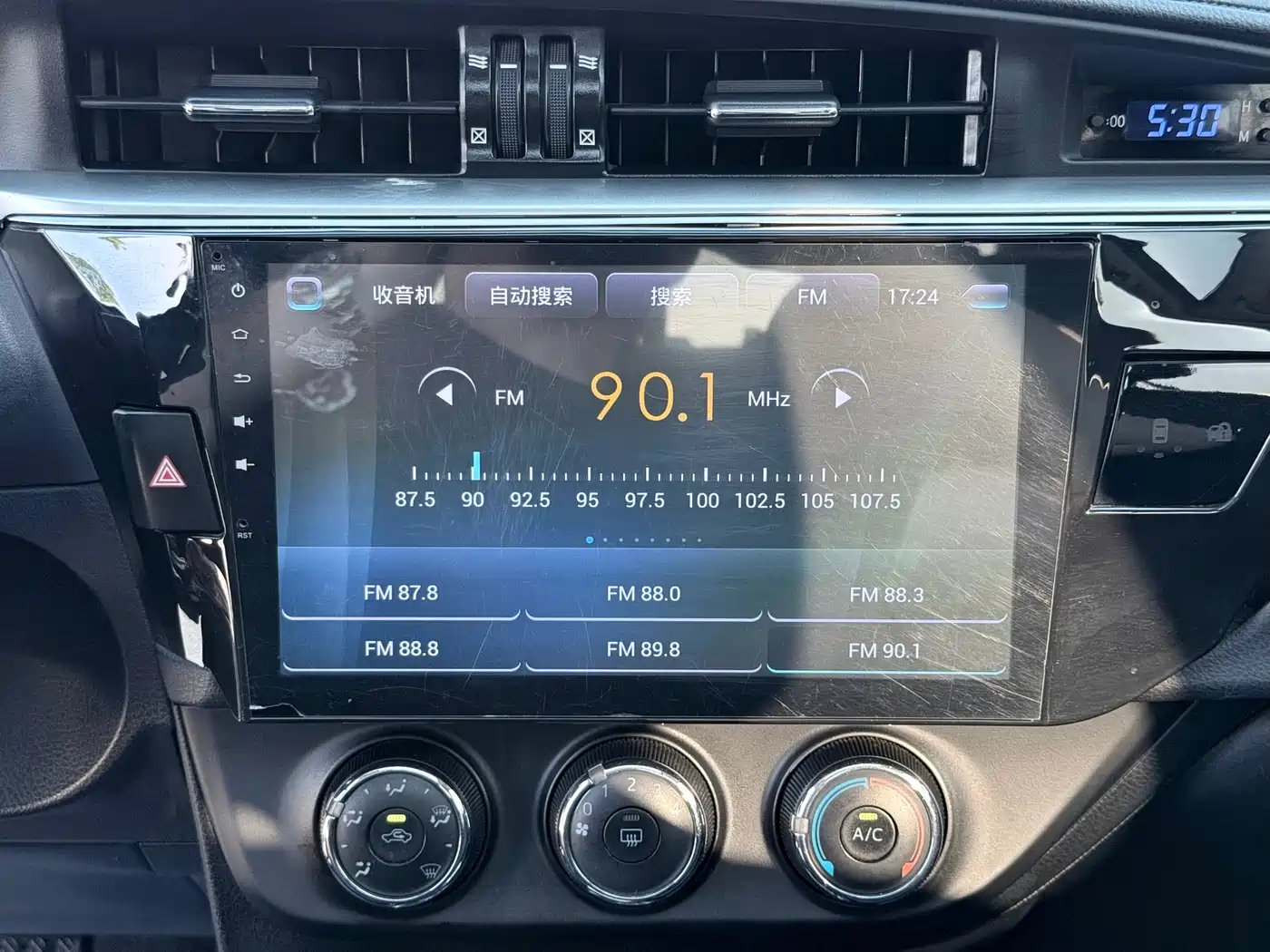 Toyota Levin 2016 1.6G CVT Elite Edition фото 13