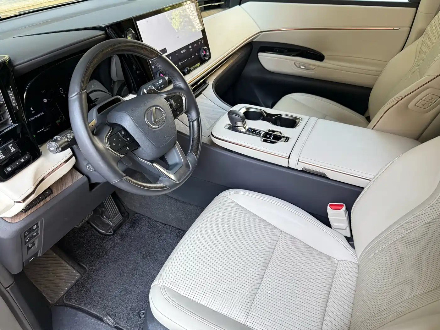 Lexus LM 2025 2025 Model 500h Six-Seater Prestige Edition