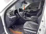 Photo 4 - Toyota Highlander