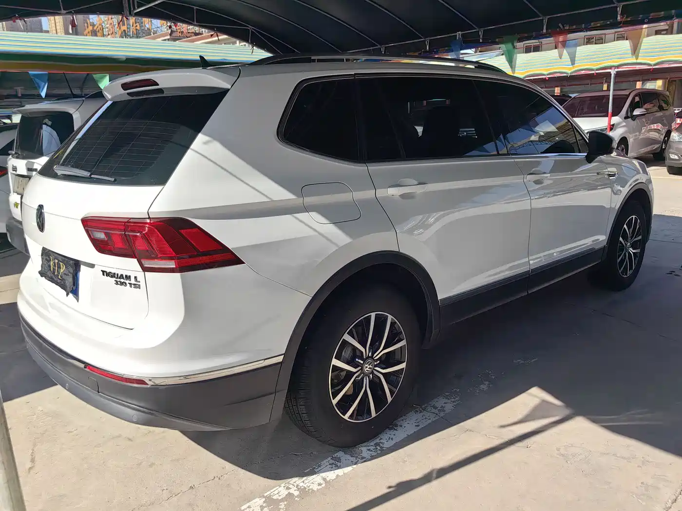 Volkswagen Tiguan L 2017 330TSI Automatic 2WD Luxury Edition фото 11