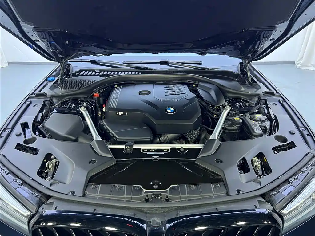 BMW 5 Series 2022 Facelift 530Li Leading M Sport Package фото 24