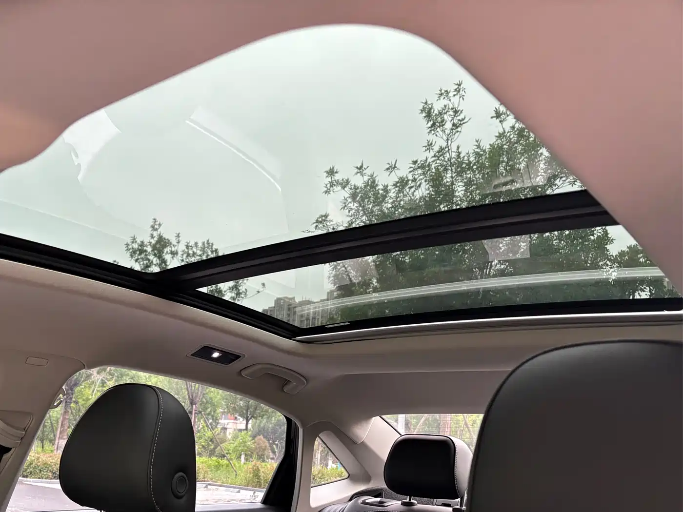 Volkswagen Passat 2021 Model 330TSI Elite Edition фото 14