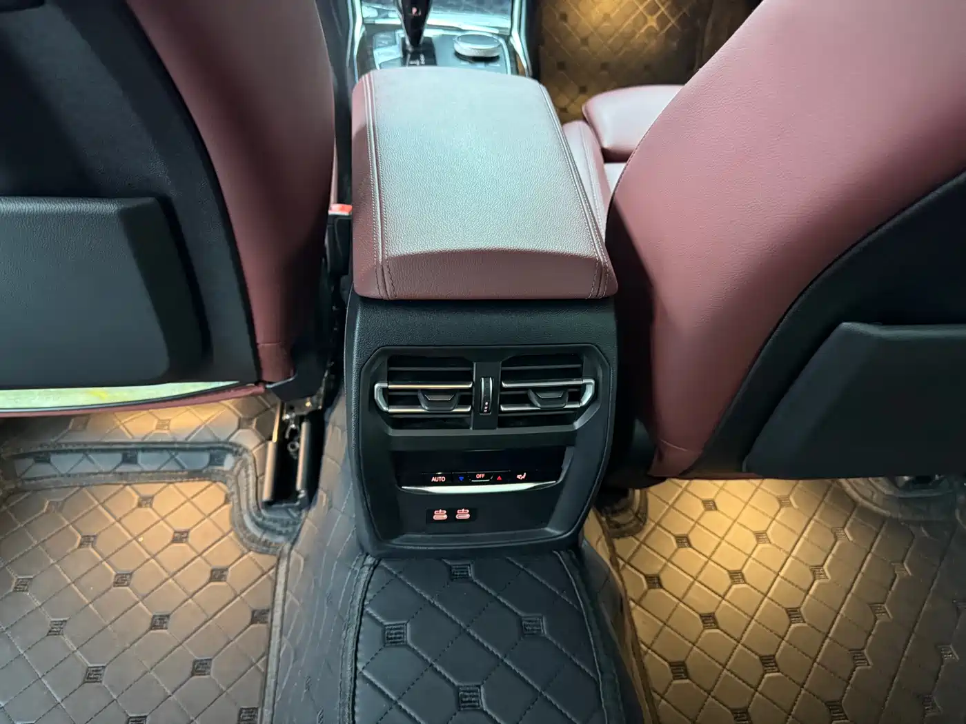 BMW 3 Series 2021 325Li M Sport Package фото 12