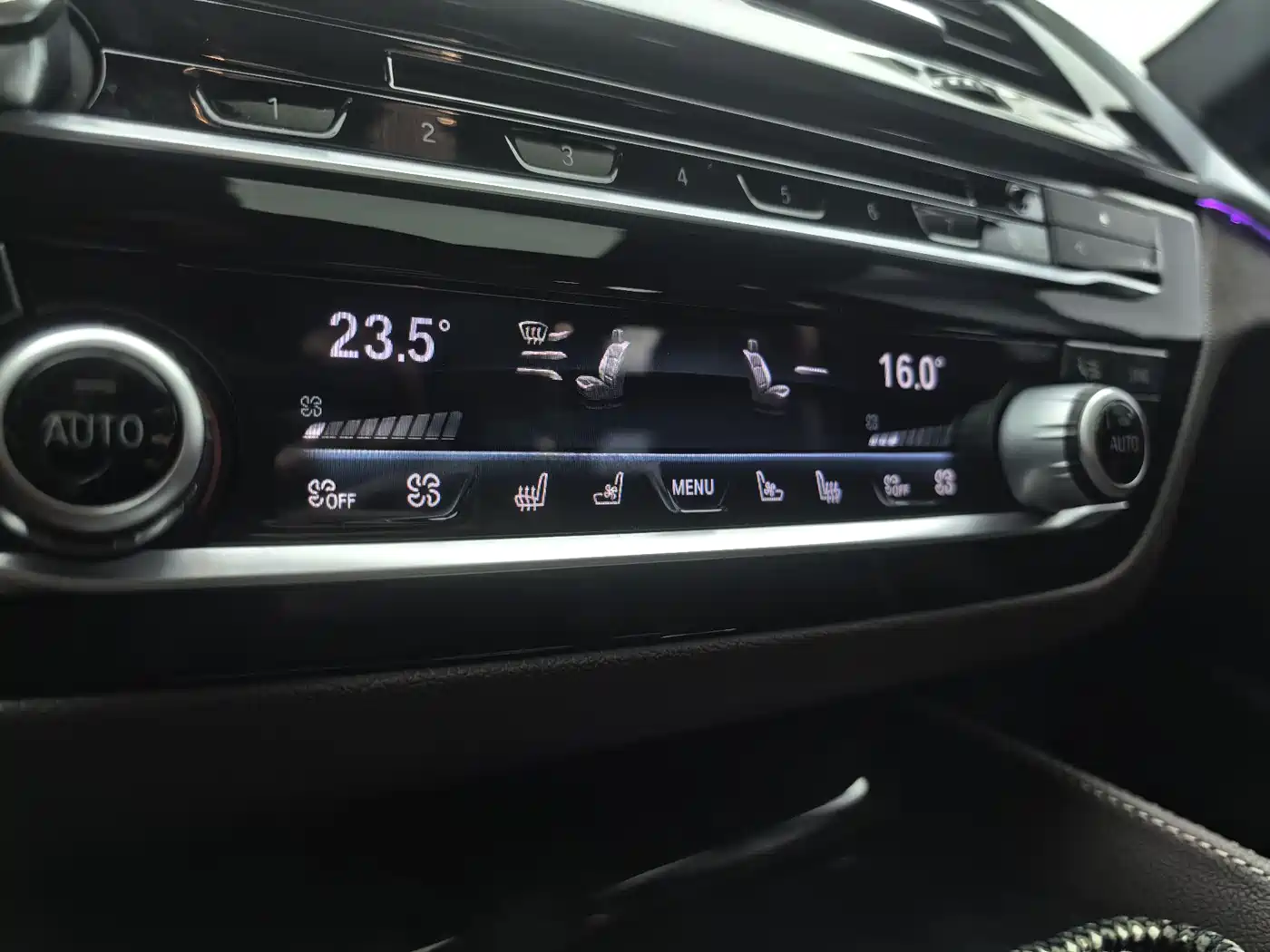 BMW 5 Series 2018 530Li Premium M Sport Package фото 26