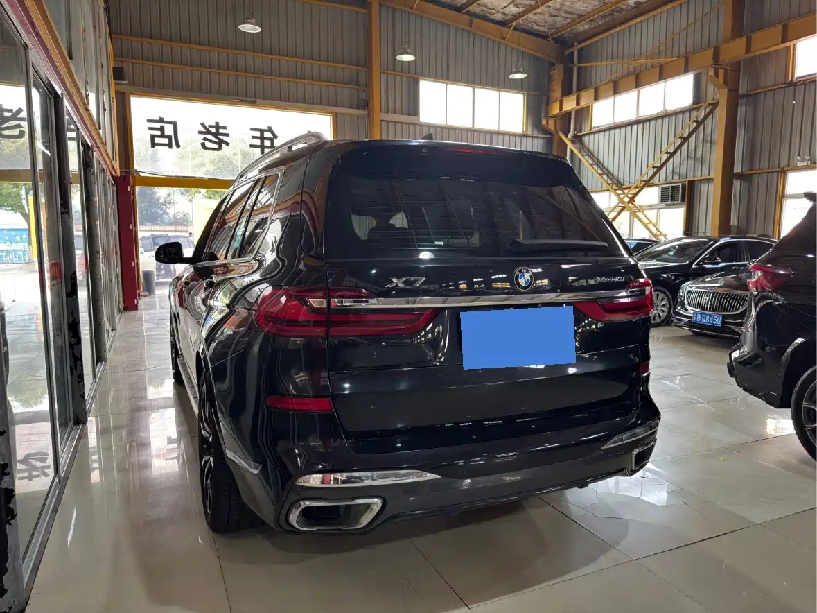 Фото 7 - BMW X7