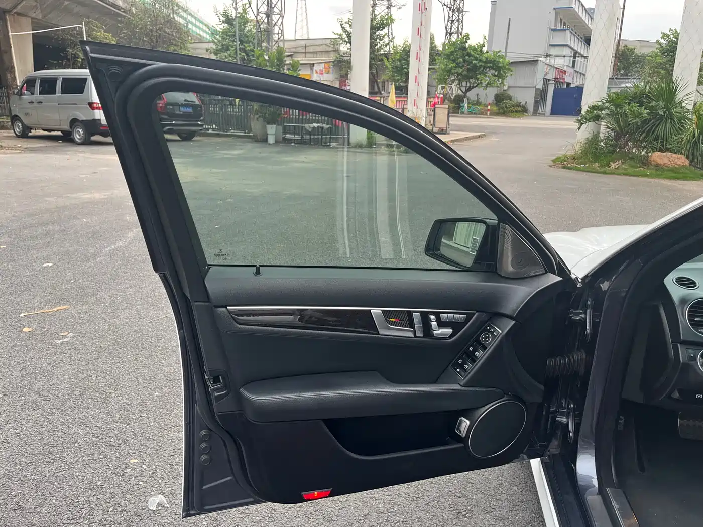 Mercedes-Benz C-Class 2013 C 300 Sport Grand Edition фото 9