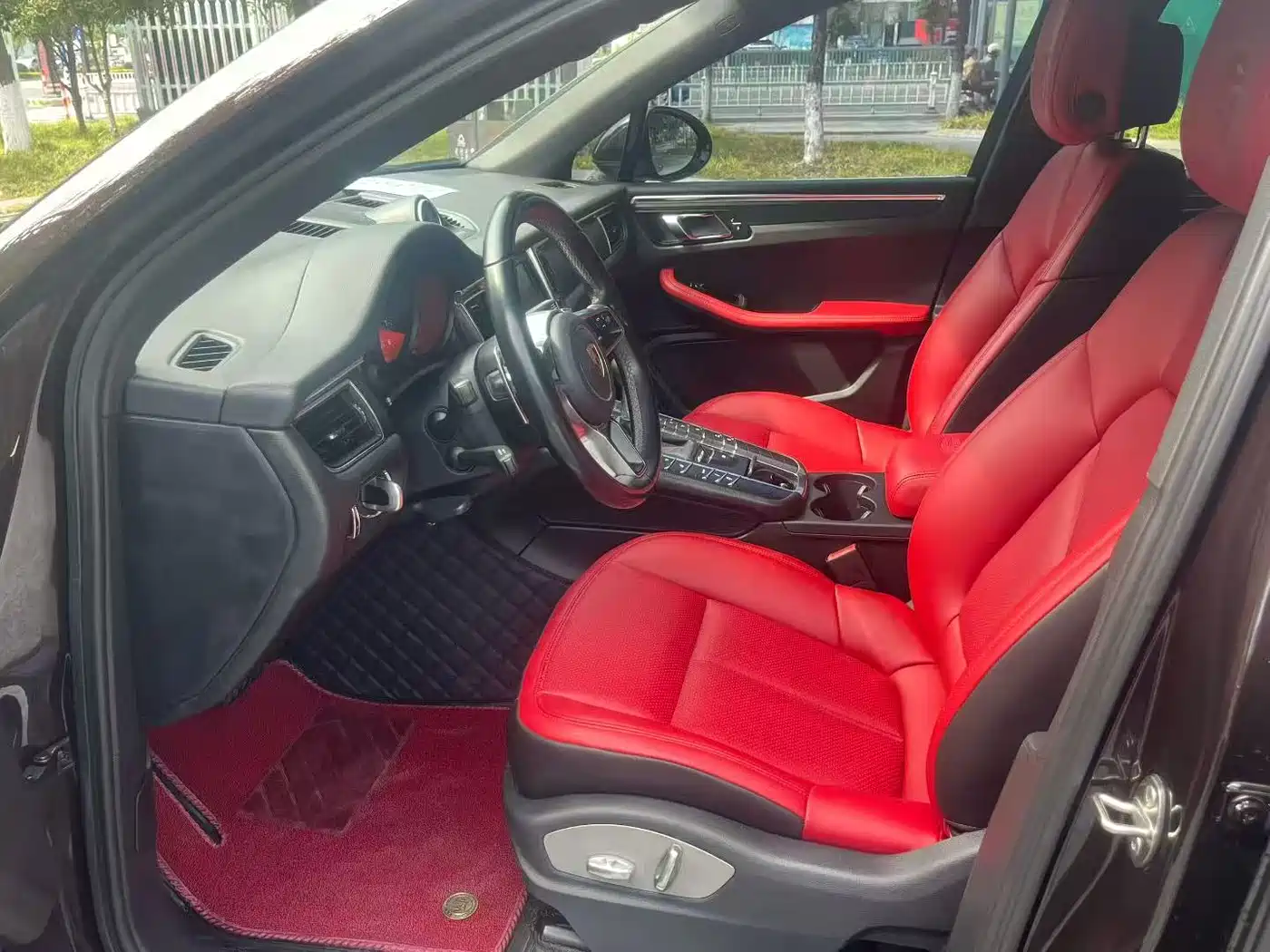 Porsche Macan 2016 Macan 2.0T фото 3