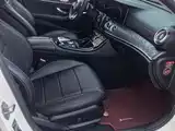 Фото 4 - Mercedes-Benz E-Class