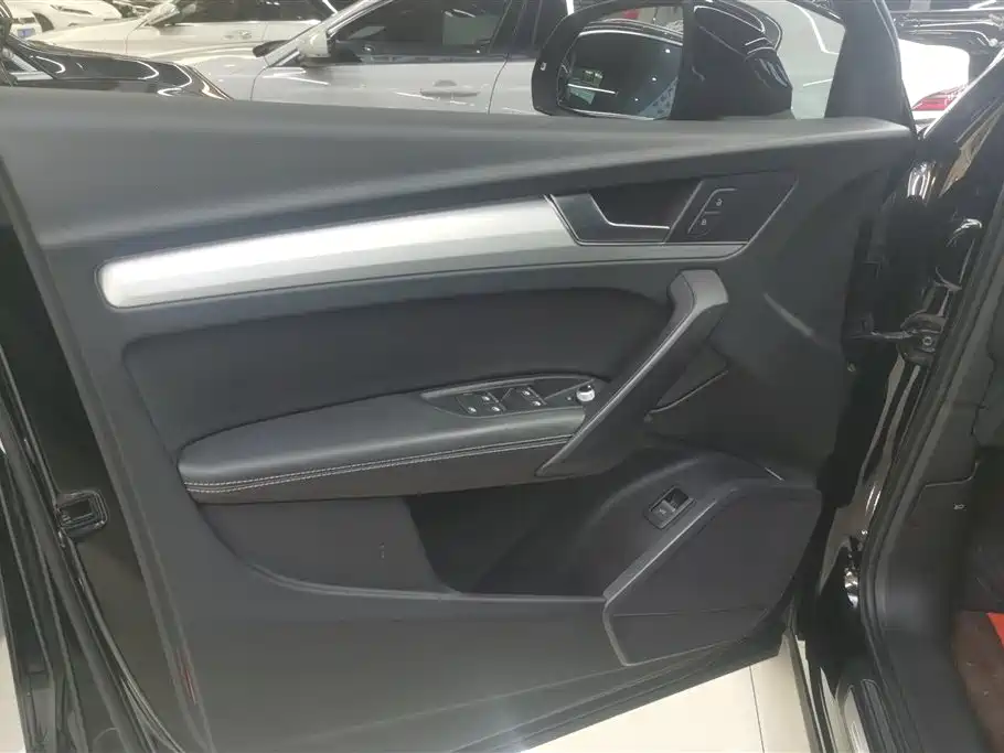 Audi Q5L 2020 40 TFSI Prestige Fashion фото 7
