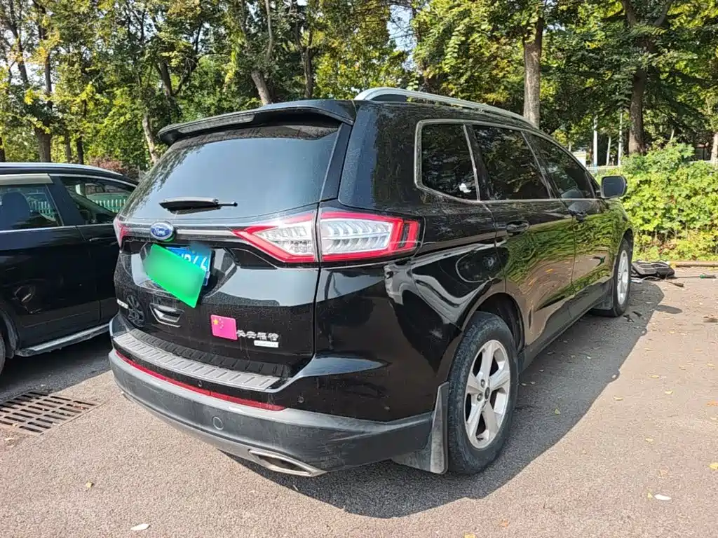 Фото 7 - Ford Edge