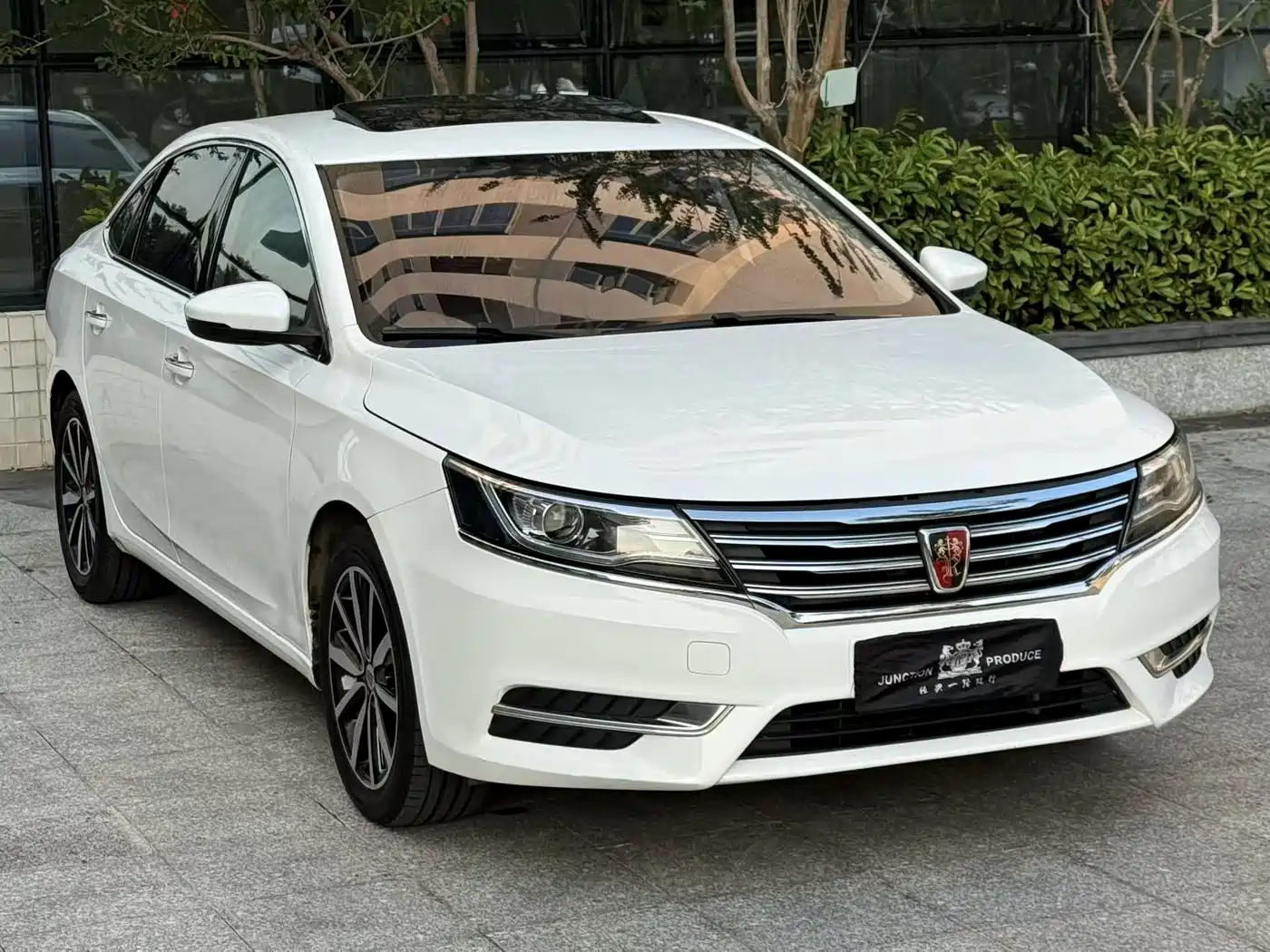 Roewe i6 2019 2018 20T Automatic Internet ZhiXiang Edition