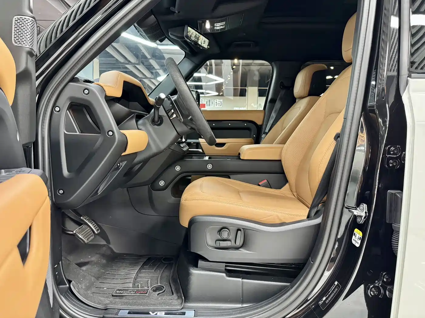 Land Rover Defender 2025 110 5.0T V8 фото 7