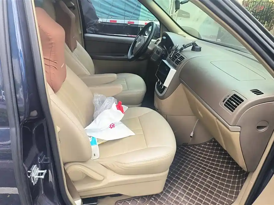 Buick GL8 2013 2.4L Classic фото 8