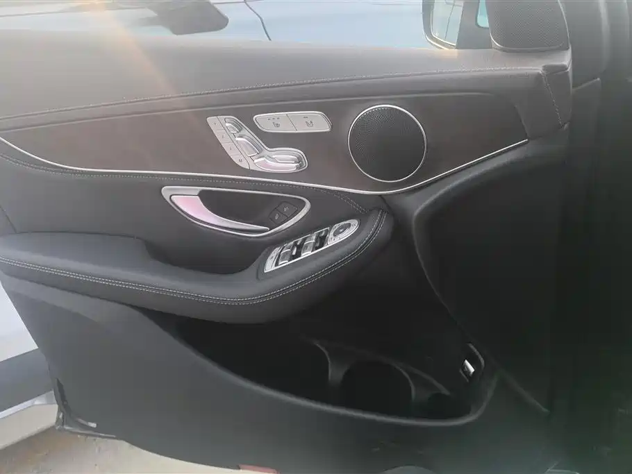 Mercedes-Benz GLC 2020 Facelift GLC 300 L 4MATIC Dynamic фото 7