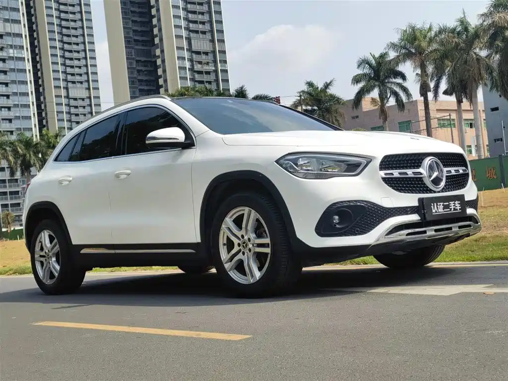 Mercedes-Benz GLA 2020 GLA 180 фото 3