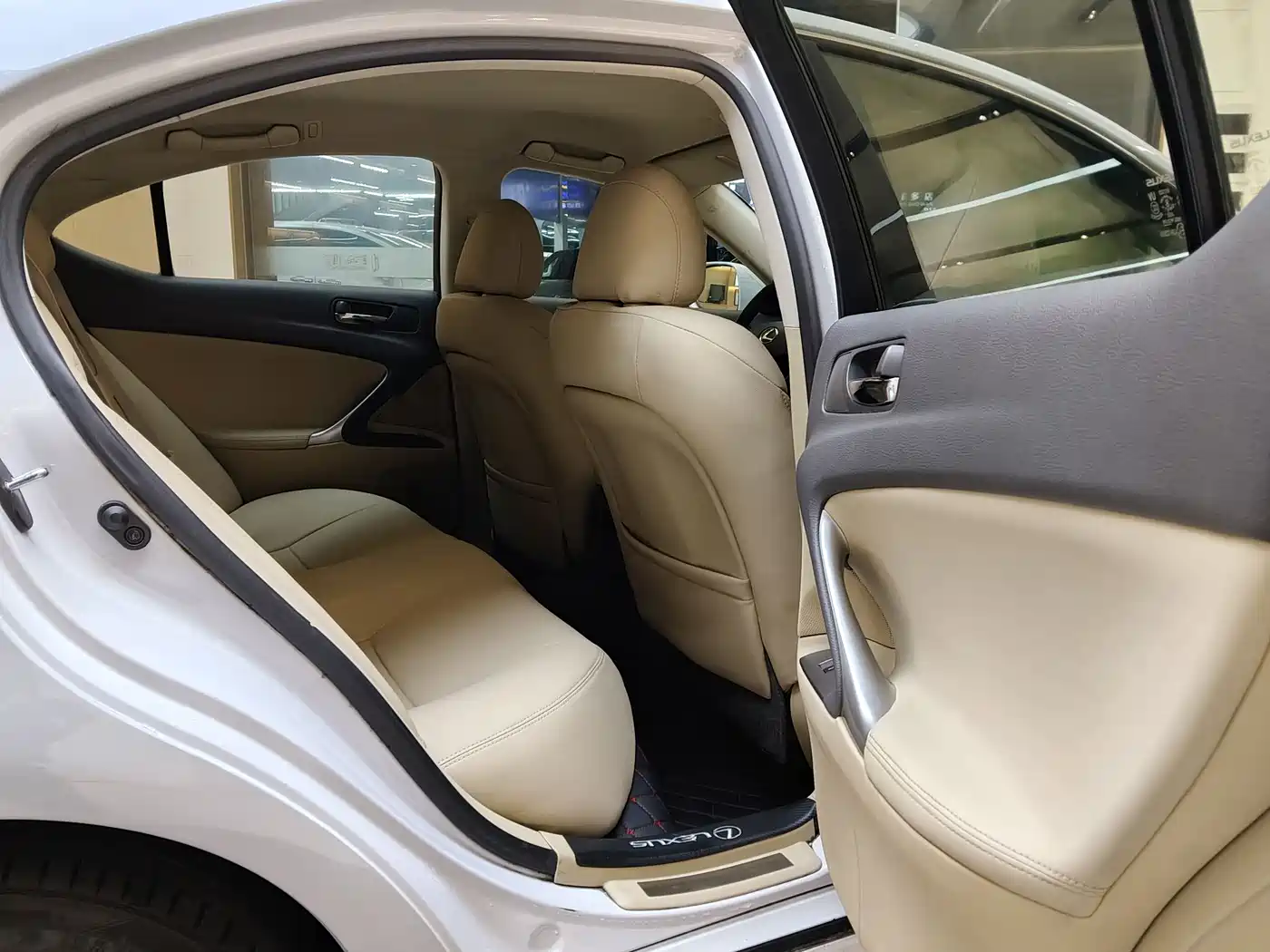 Lexus IS 2009 300 Dynamic Edition фото 15