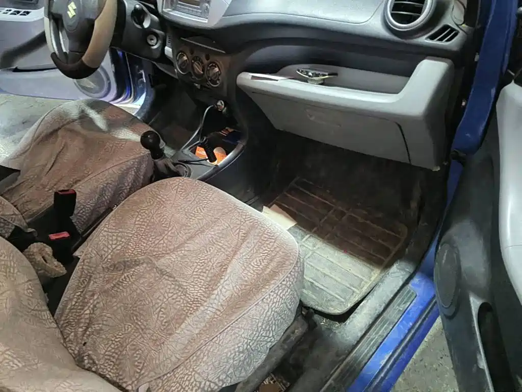 Фото 13 - Suzuki Alto