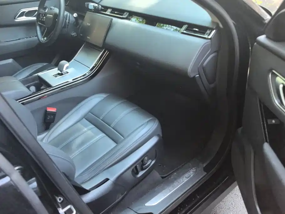 Фото 8 - Land Rover Range Rover Velar