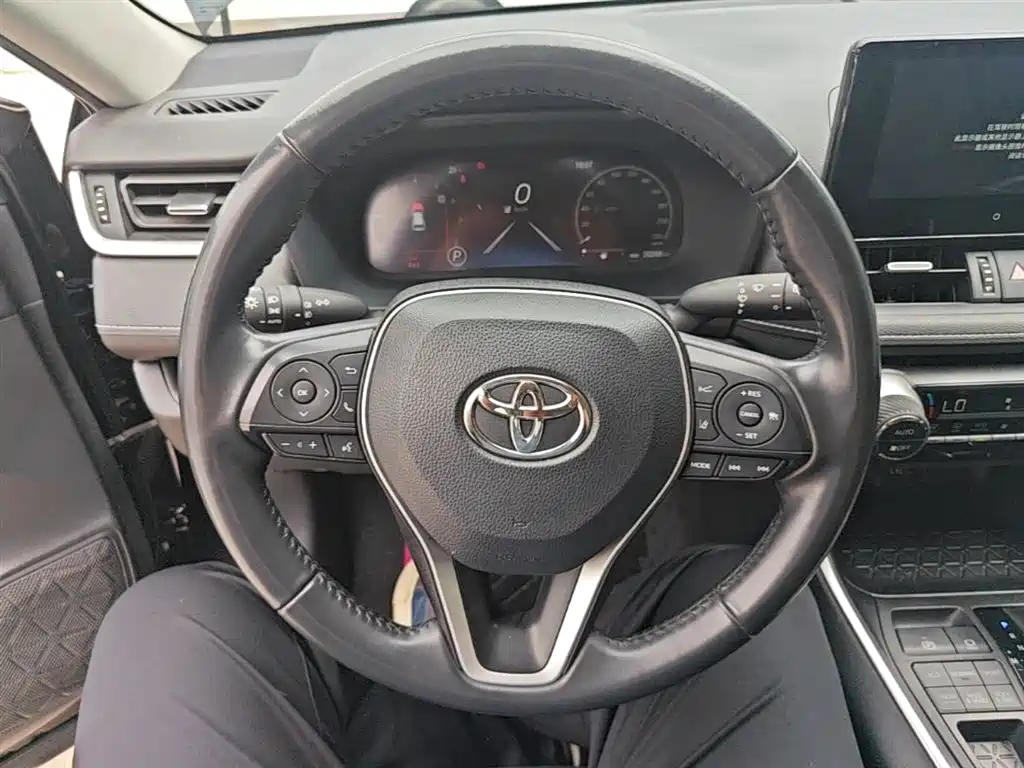 Toyota Wildlander 2023 2.0L CVT AWD Luxury PLUS фото 11