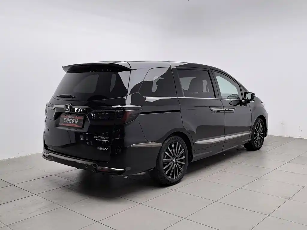 Фото 2 - Honda Elysion