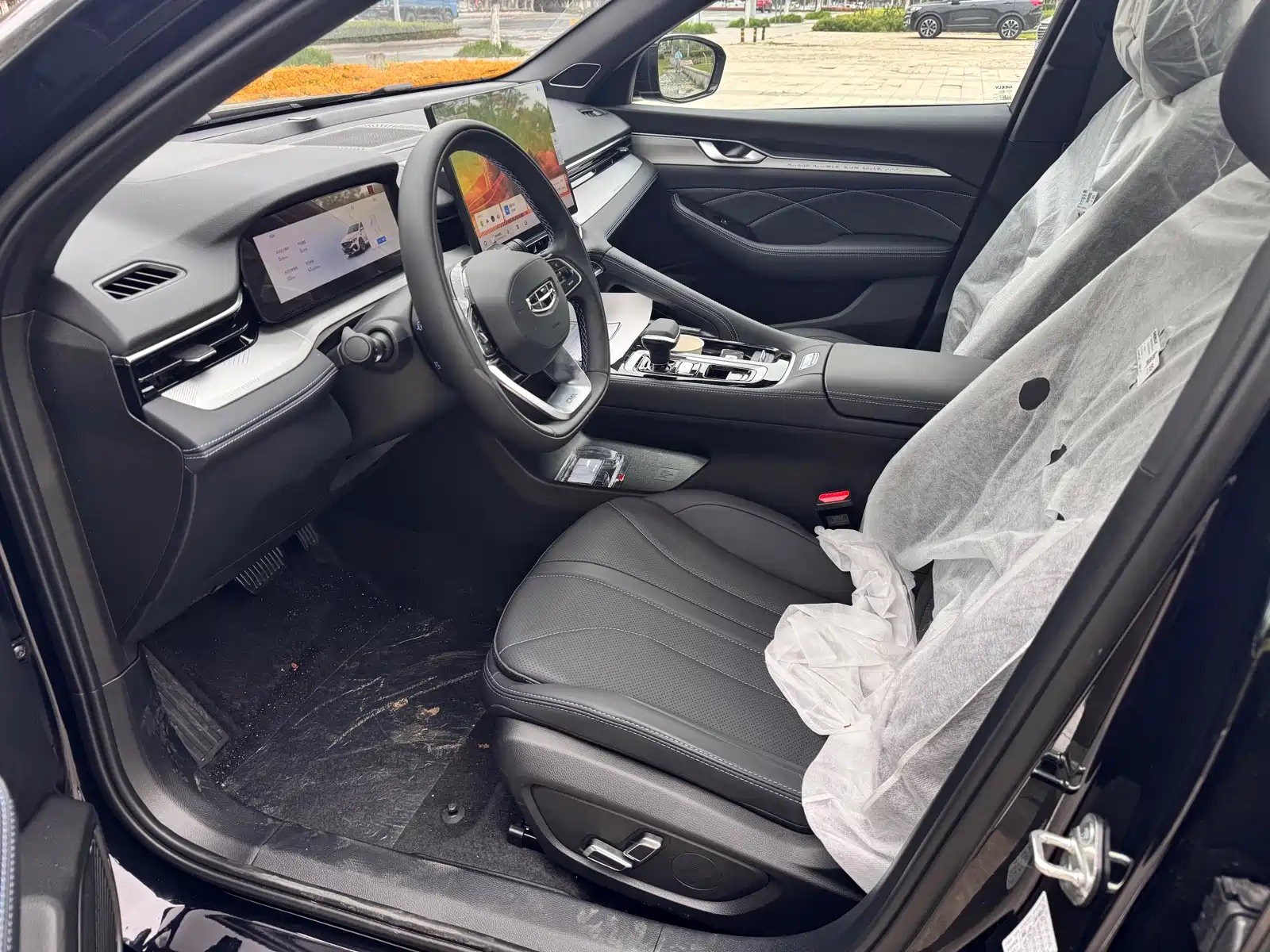 Фото 7 - Geely Preface