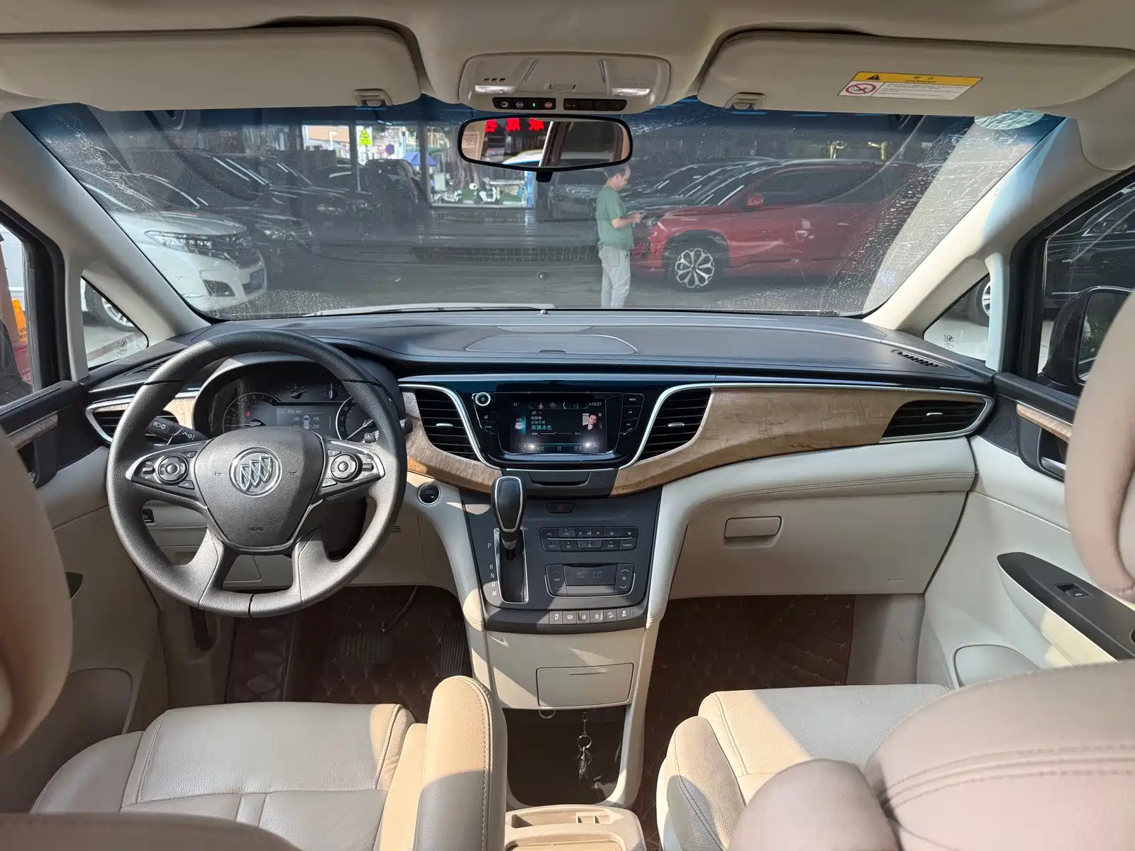Фото 15 - Buick GL8