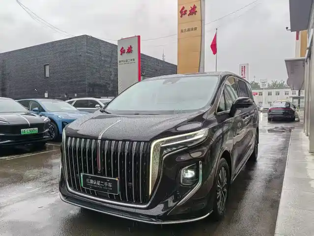 Hongqi HQ9 PHEV 2.0T, Полный привод, Люкс