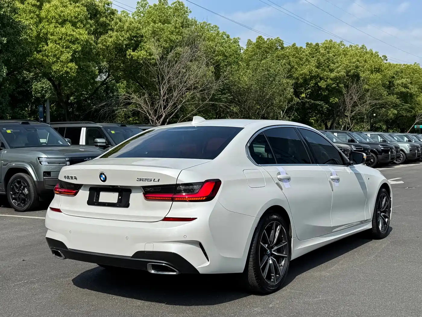 BMW 3-SERIES