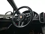 Photo 21 - Porsche Cayenne