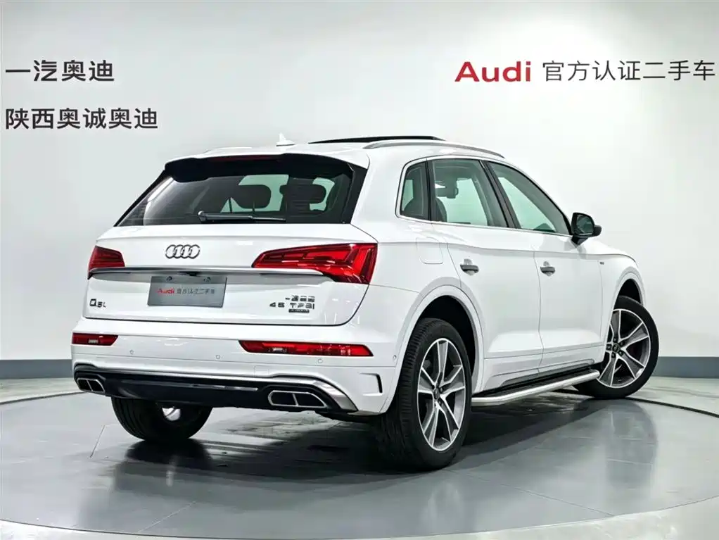 Audi Q5L 2022 45T Luxury Dynamic фото 4