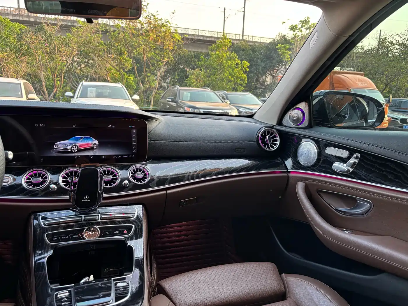 Mercedes-Benz E-Class 2019 E 200 L Sport 4MATIC фото 16