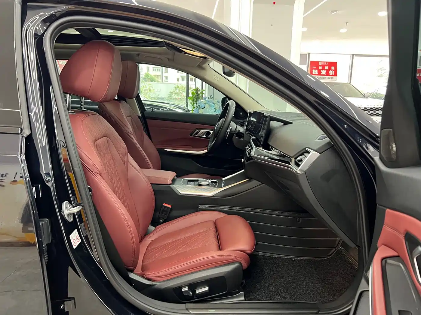 BMW 3 Series 2023 325Li M Sport Black Night Package фото 10