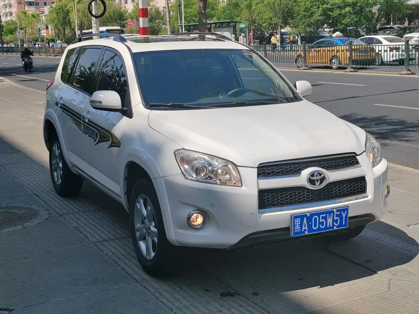 Toyota RAV4 Rongfang 2012 Styling Edition 2.4L Automatic 4WD Luxury