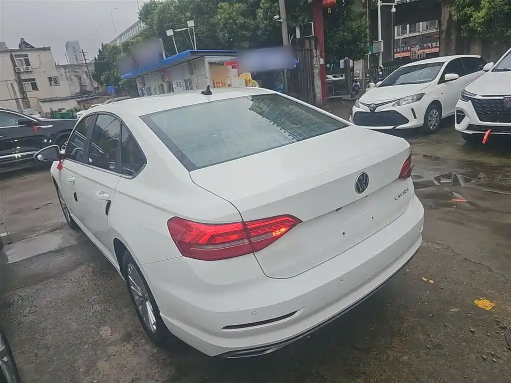 Volkswagen Lavida 2021 1.5L Auto Comfort Edition фото 5