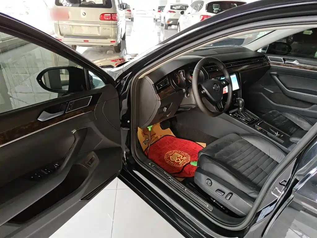 Volkswagen Magotan 2018 330TSI DSG Luxury фото 16