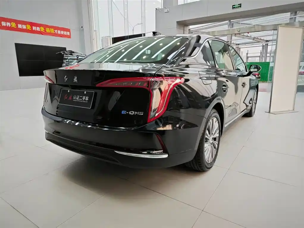 Hongqi HONGQI E QM5