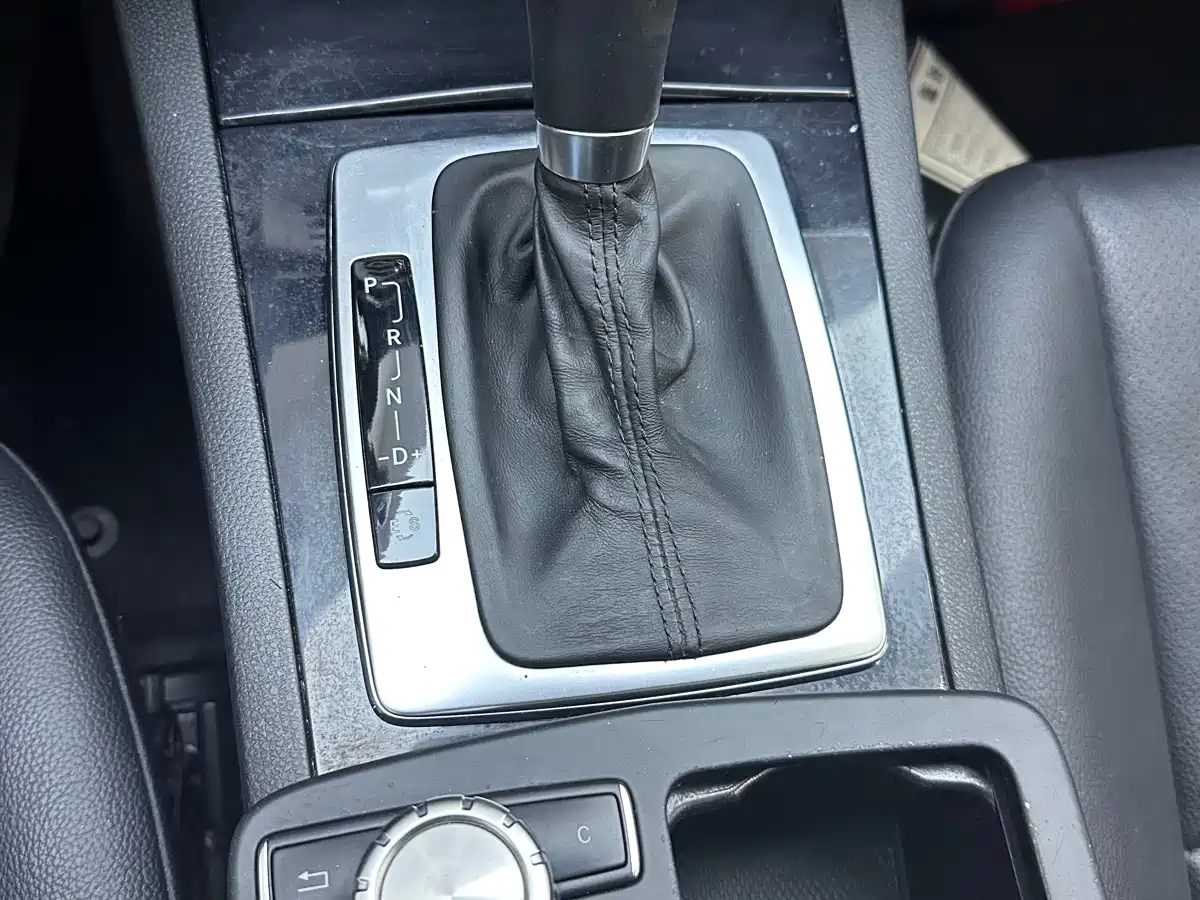 Mercedes-Benz C-Class 2013 C 180 Classic Grand Edition фото 14