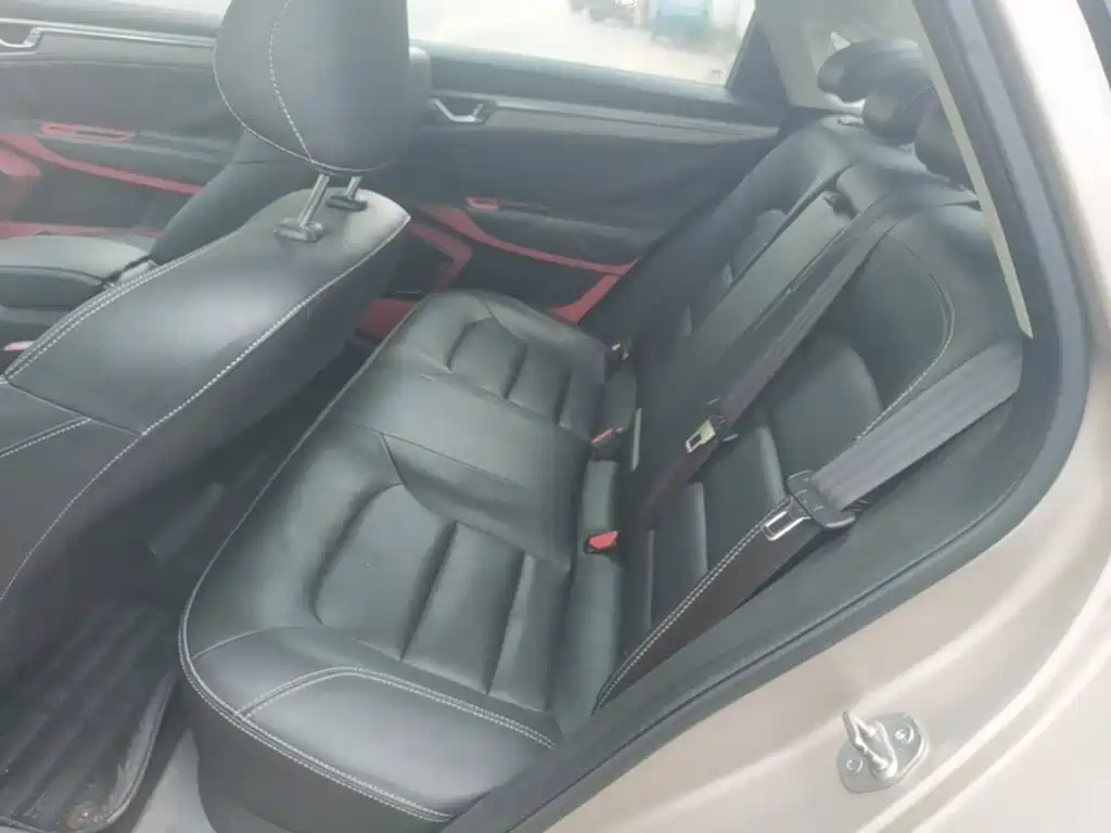 Photo 17 - Geely Emgrand GL