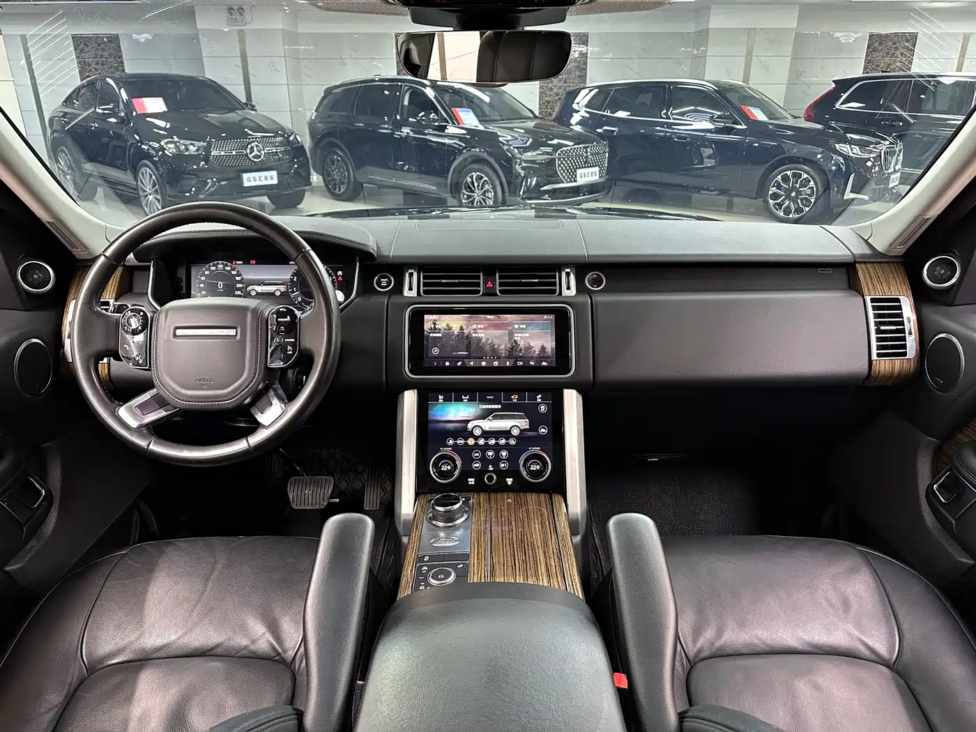 Land Rover Range Rover 2019 3.0 SC V6 Golden Age Edition фото 9