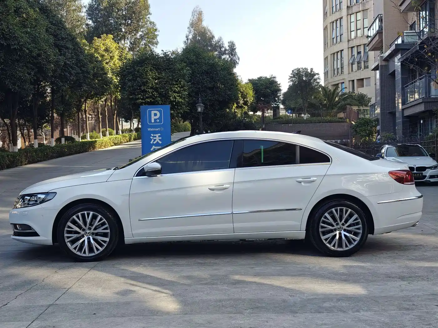 Volkswagen FAW-Volkswagen CC 2016 Model 1.8TSI Luxury фото 5