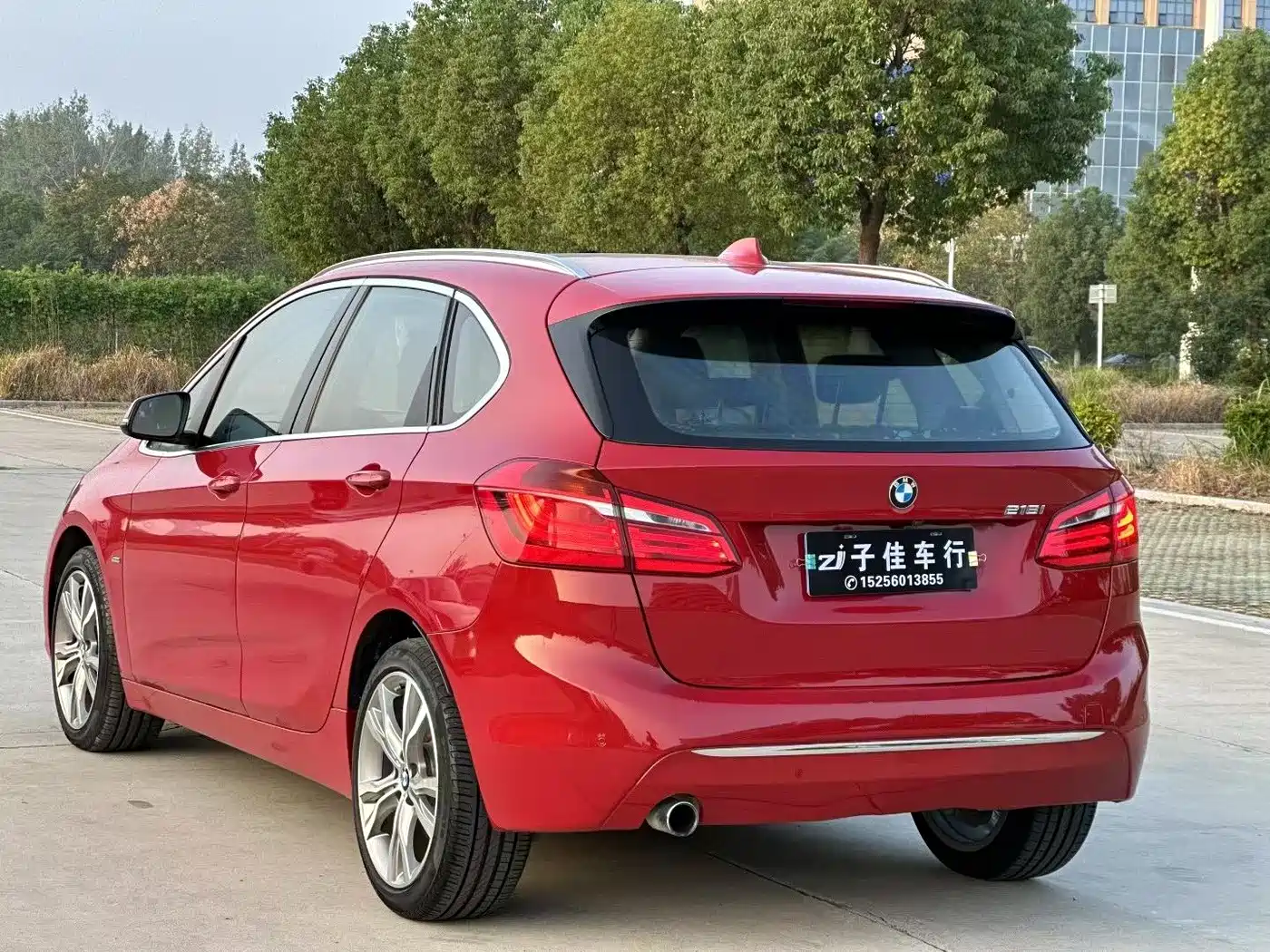 BMW 2 Series Touring 2016 218i Sport Design Package фото 3
