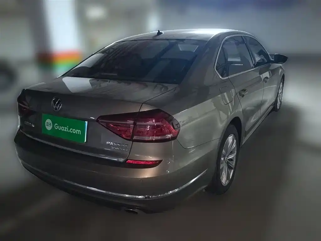 Volkswagen Passat 2016 330TSI DSG Executive Edition фото 5