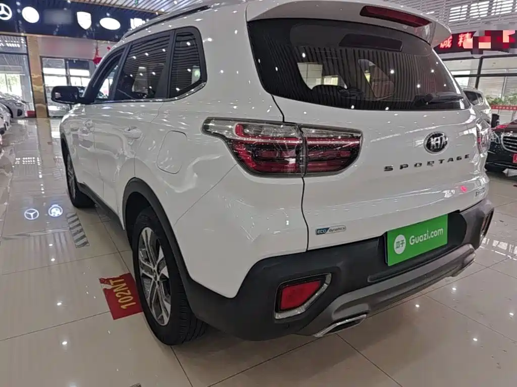 Kia Sportage 2019 2.0L Automatic Smart Luxury Edition фото 5
