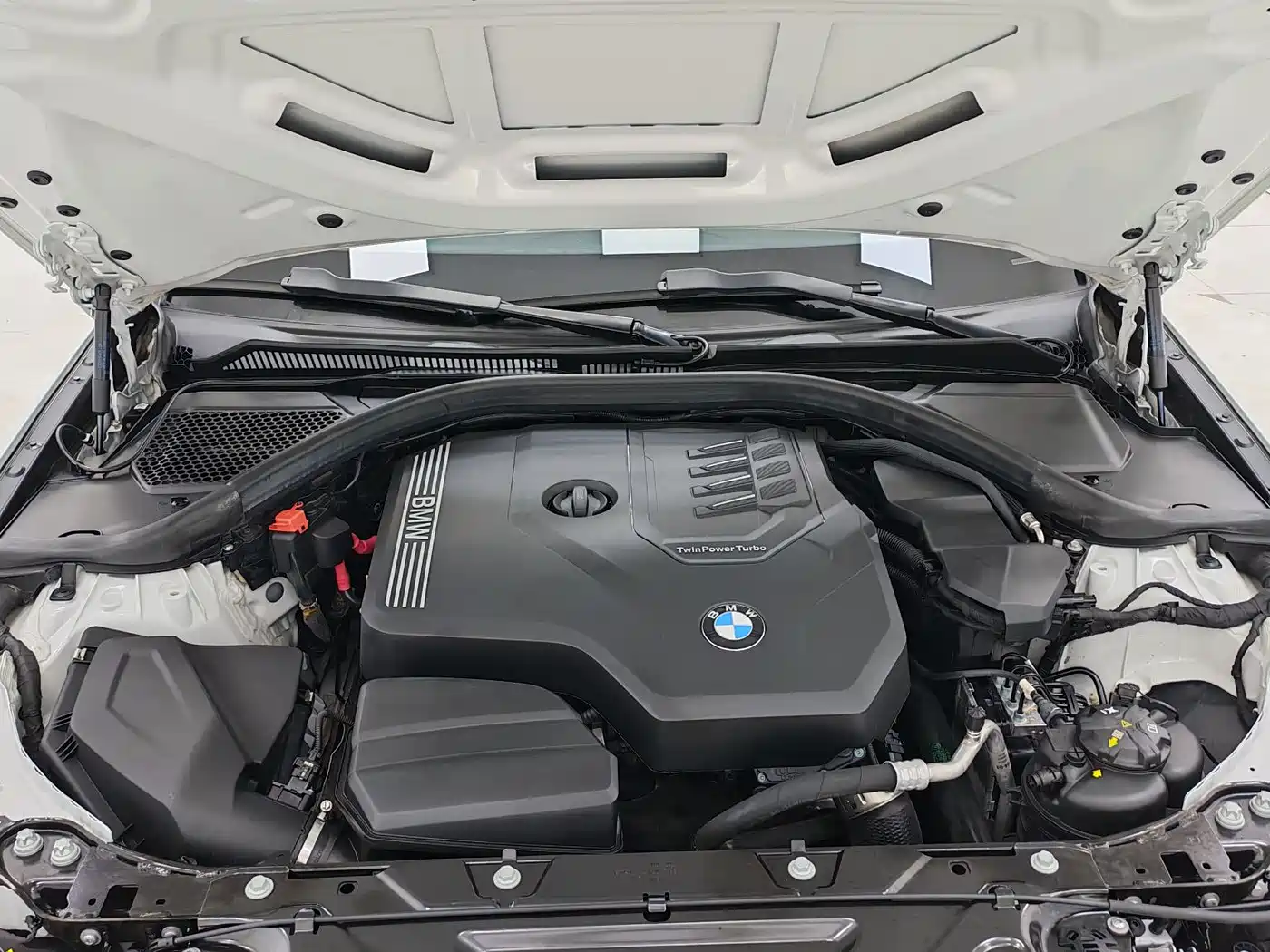 BMW 3 Series 2023 320Li M Sport Package фото 18